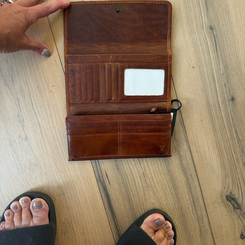 Frye Tan Leather Mellissa Wallet - Picture 6 of 11